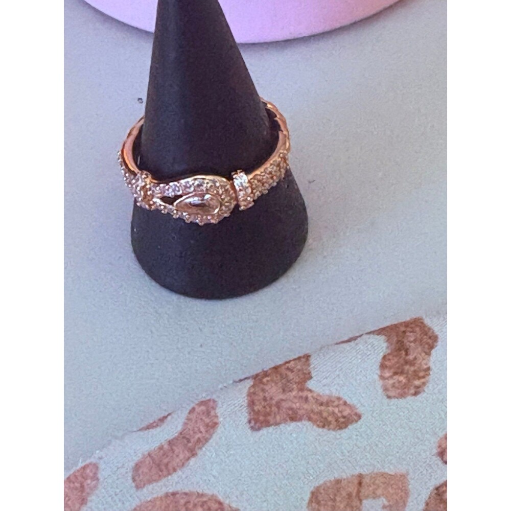 Buckle Ring - Picture 2 of 3